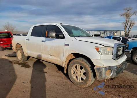2010 Toyota Tundra Crewmax Sr5 z USA, uszkodzony, nr VIN 5TFDW5F18AX147141